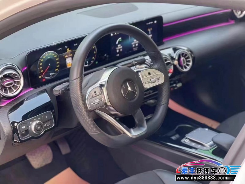 20年奔驰A轿车抵押车出售