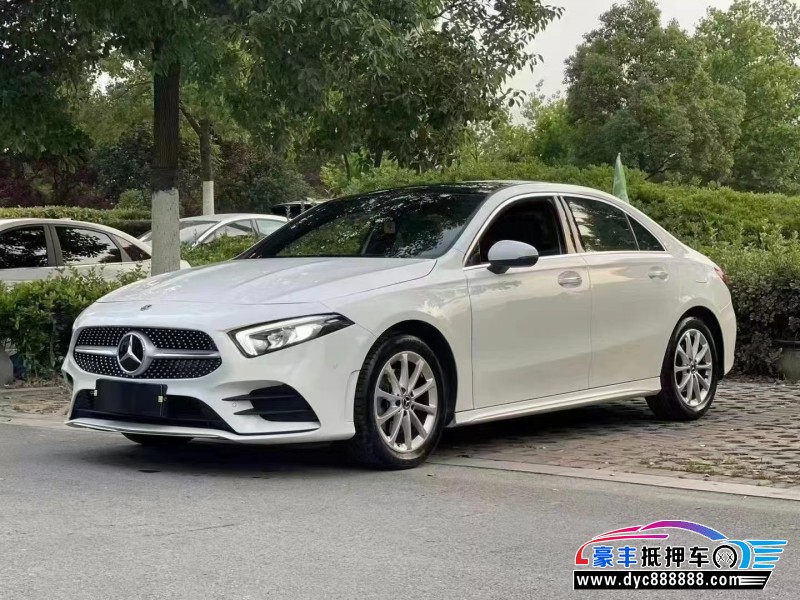 20年奔驰A轿车抵押车出售