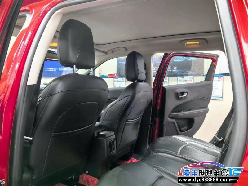 17年Jeep指南者轿车抵押车出售