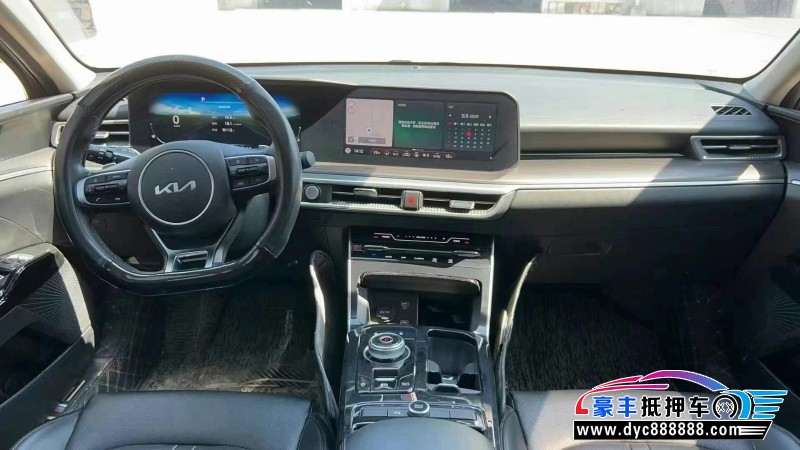 22年起亚K5轿车抵押车出售