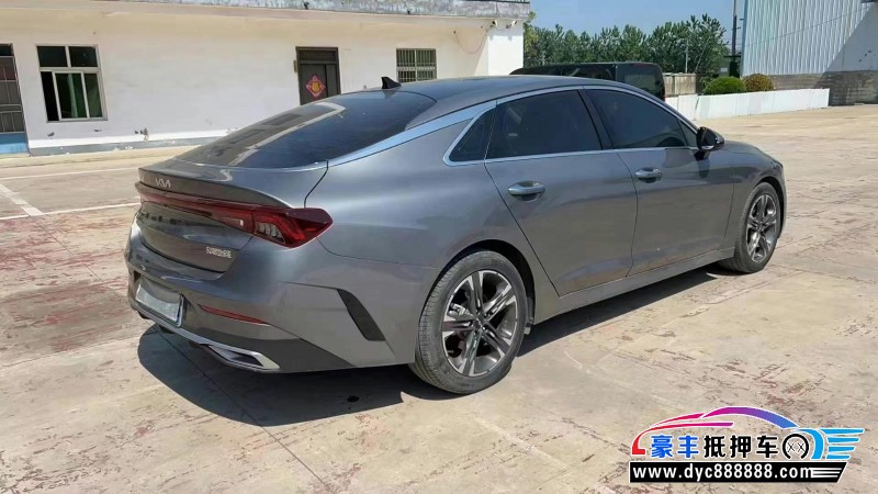 22年起亚K5轿车抵押车出售