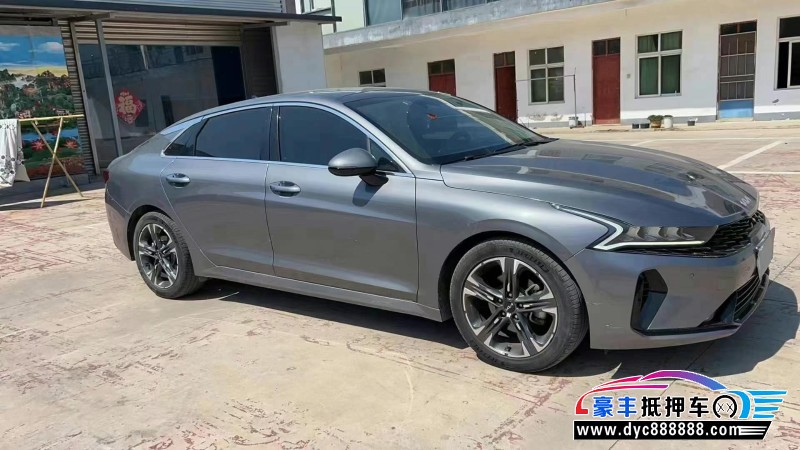 22年起亚K5轿车抵押车出售