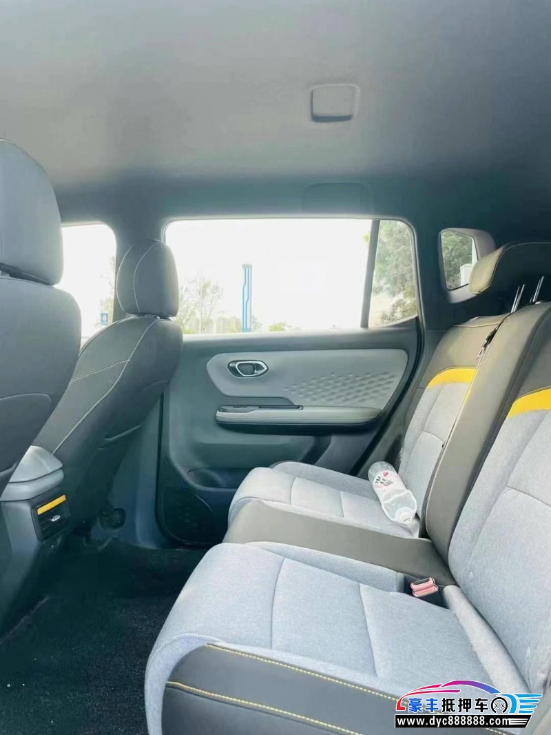 22年埃安Y70轿车抵押车出售