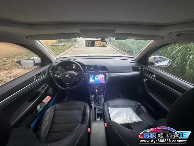 18年大众朗行轿车抵押车出售