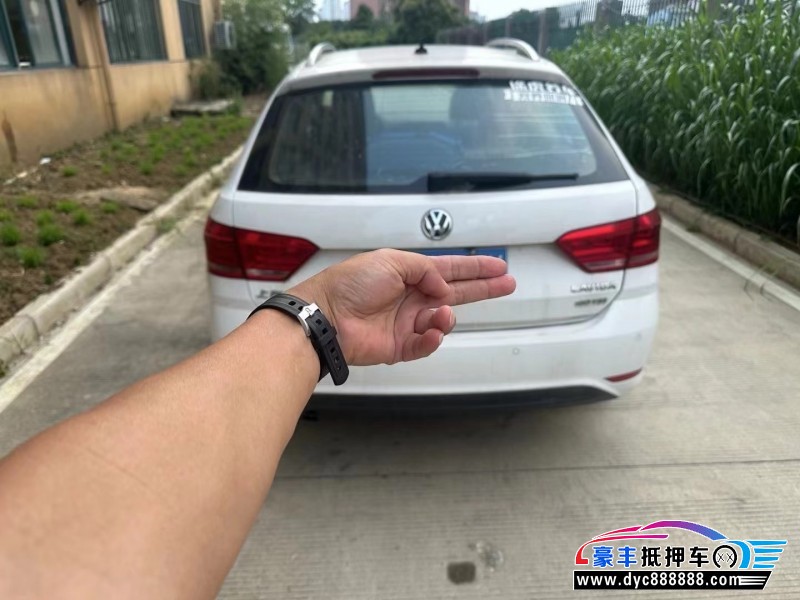 18年大众朗行轿车抵押车出售