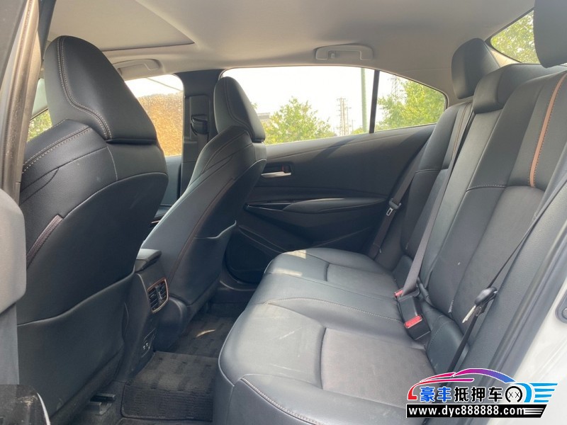 22年丰田凌尚轿车抵押车出售