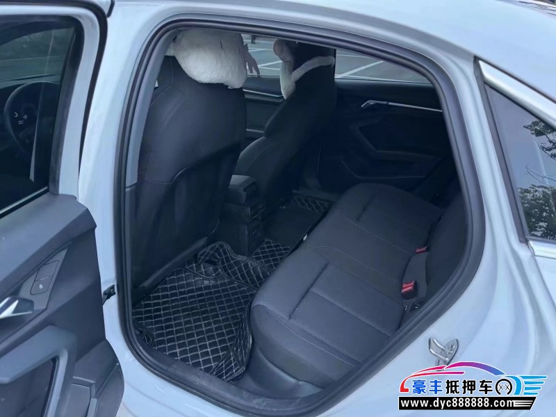21年奥迪A3轿车抵押车出售
