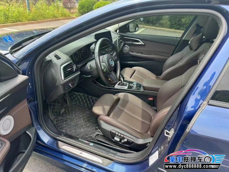 21年宝马1系轿车抵押车出售