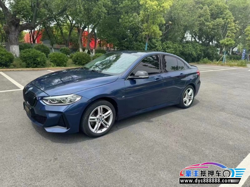 21年宝马1系轿车抵押车出售