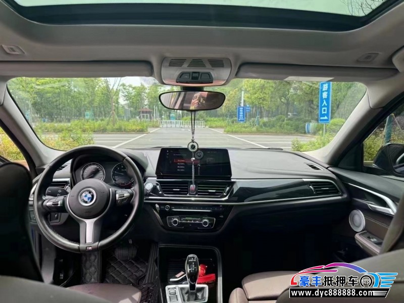 21年宝马1系轿车抵押车出售