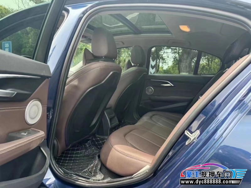 21年宝马1系轿车抵押车出售