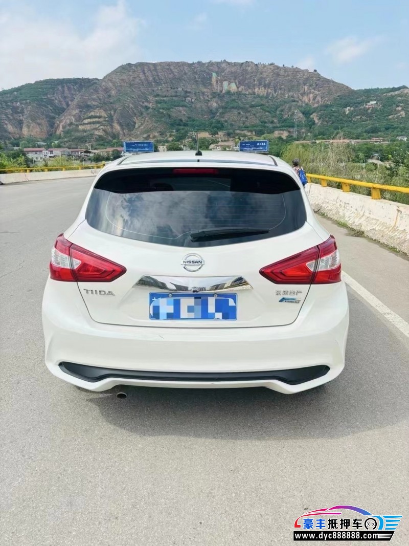 20年日产骐达轿车抵押车出售