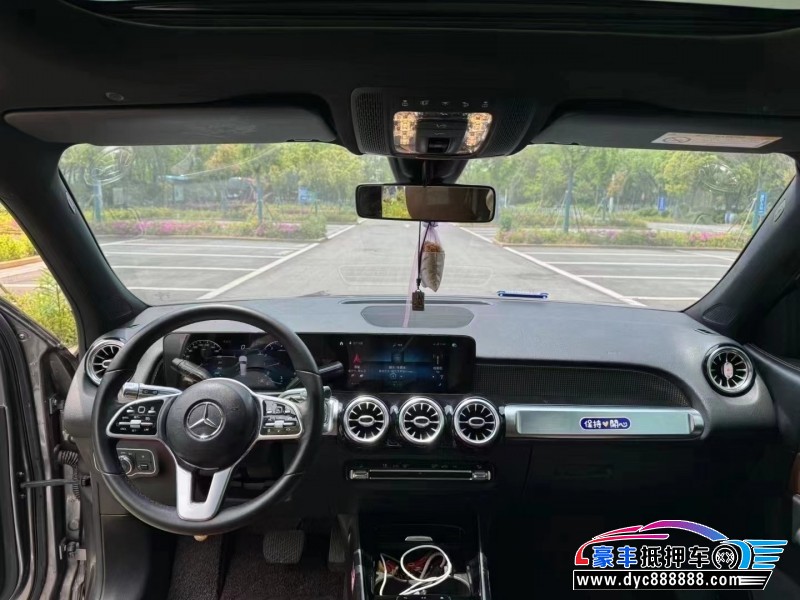 21年奔驰GLB轿车抵押车出售