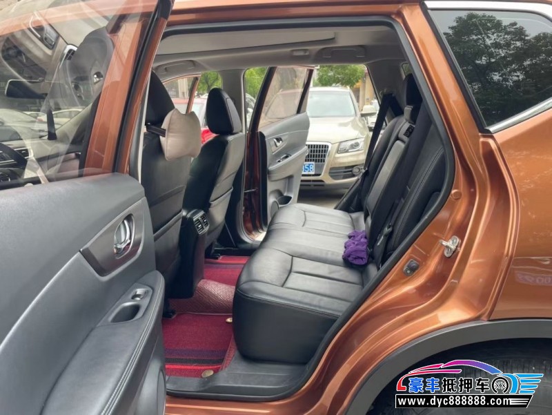 16年日产奇骏轿车抵押车出售