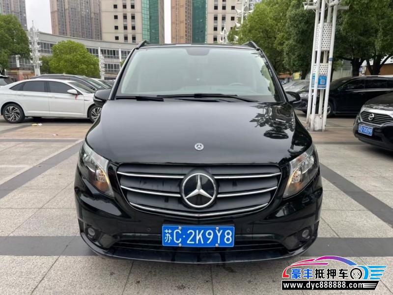 18年奔驰威霆轿车抵押车出售