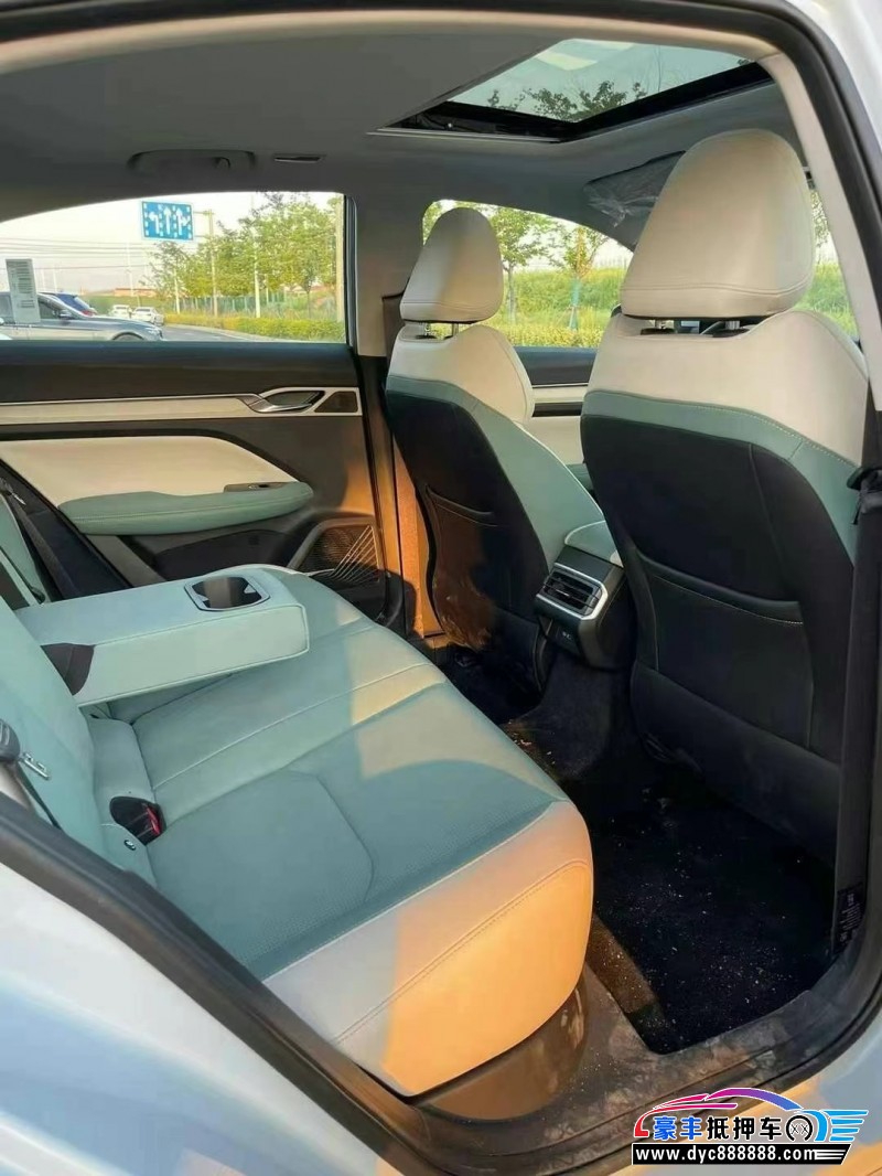 24年吉利帝豪轿车抵押车出售