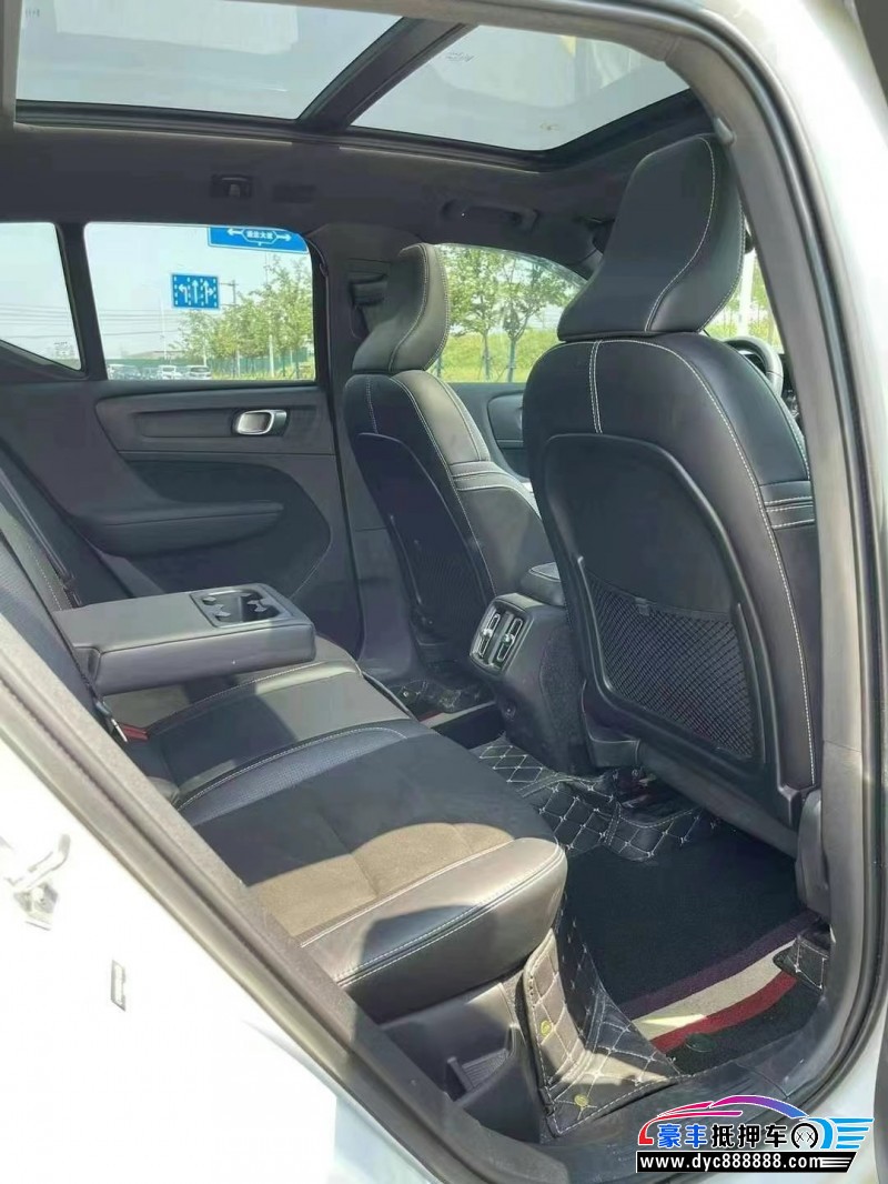 21年沃尔沃XC40轿车抵押车出售