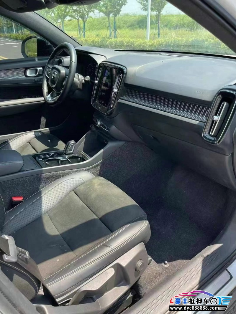 21年沃尔沃XC40轿车抵押车出售