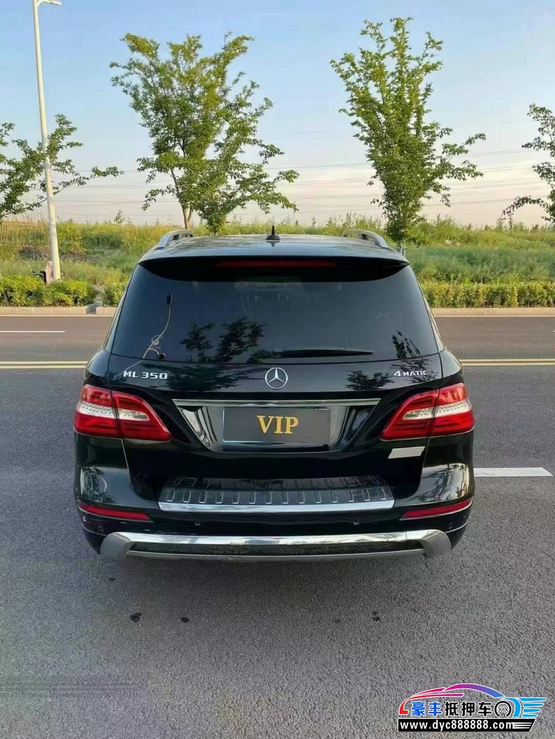 13年奔驰ML轿车抵押车出售