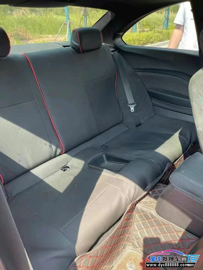 18年宝马2系轿车抵押车出售