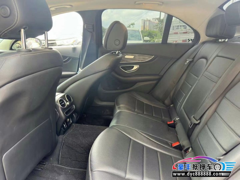 20年奔驰C轿车抵押车出售