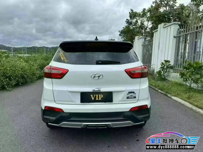 17年现代ix25轿车抵押车出售