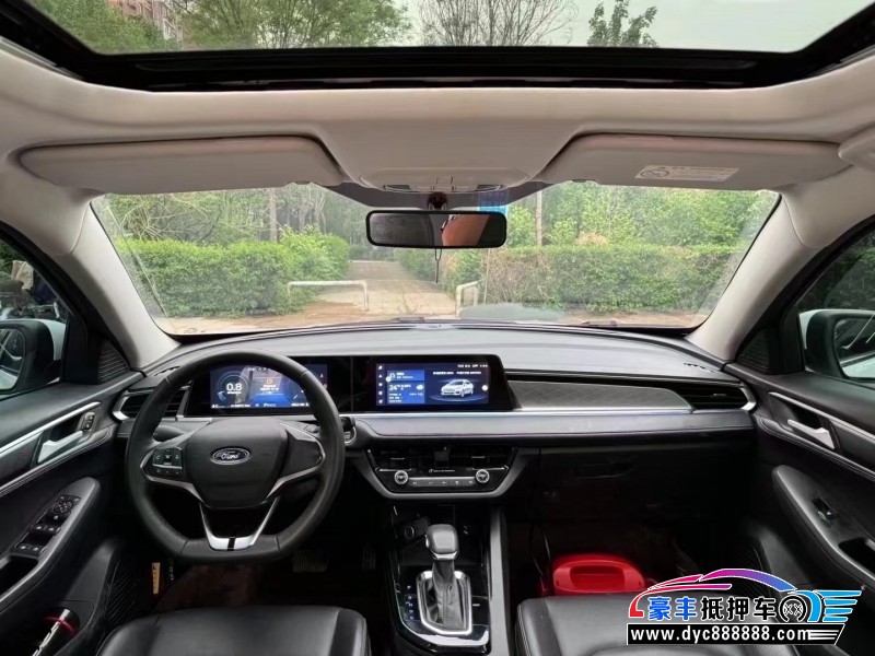 21年福特福睿斯轿车抵押车出售