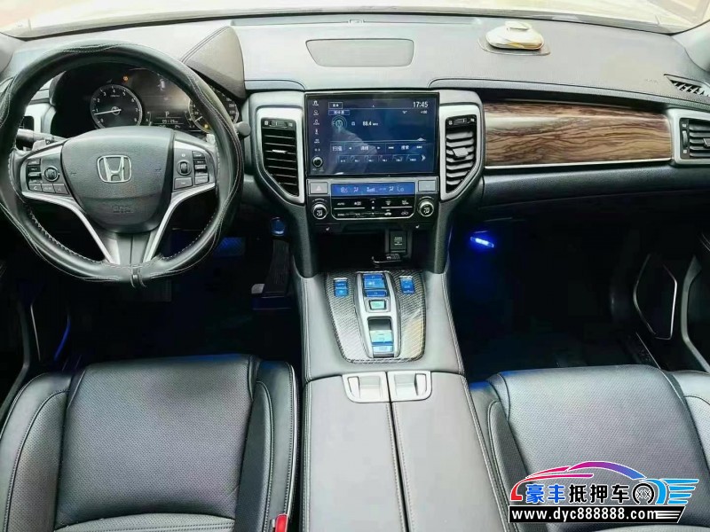 17年本田UR-V轿车抵押车出售