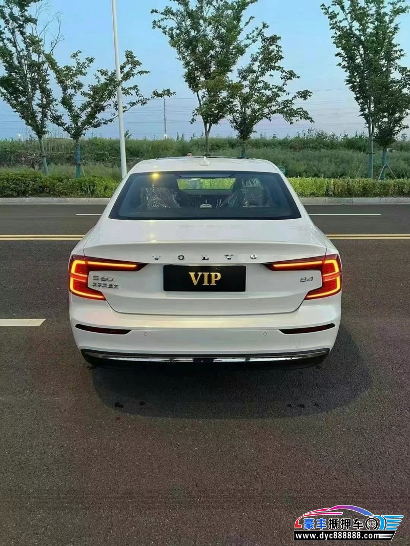 23年沃尔沃S60轿车抵押车出售