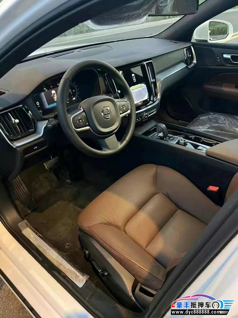 23年沃尔沃S60轿车抵押车出售