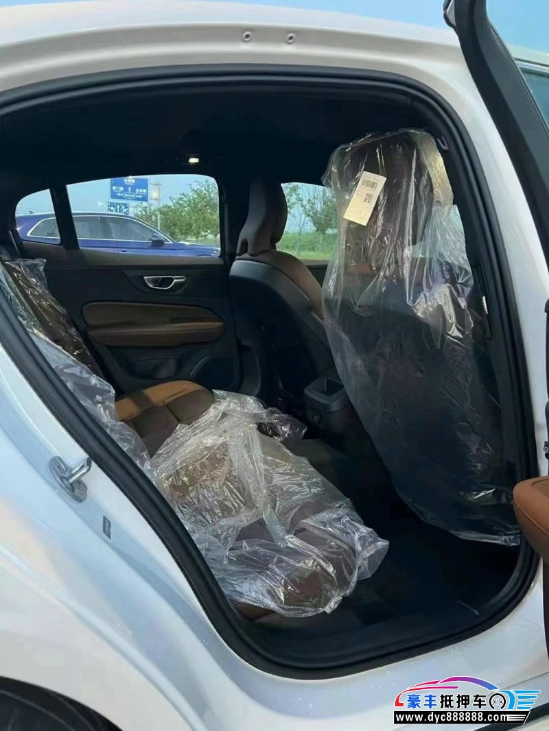 23年沃尔沃S60轿车抵押车出售