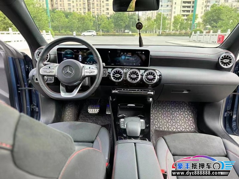 20年奔驰CLA轿车抵押车出售