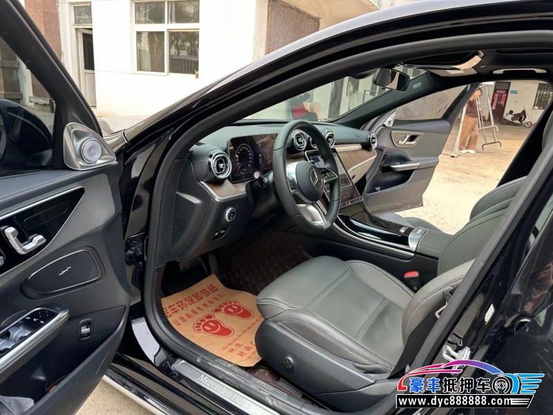 22年奔驰C轿车抵押车出售