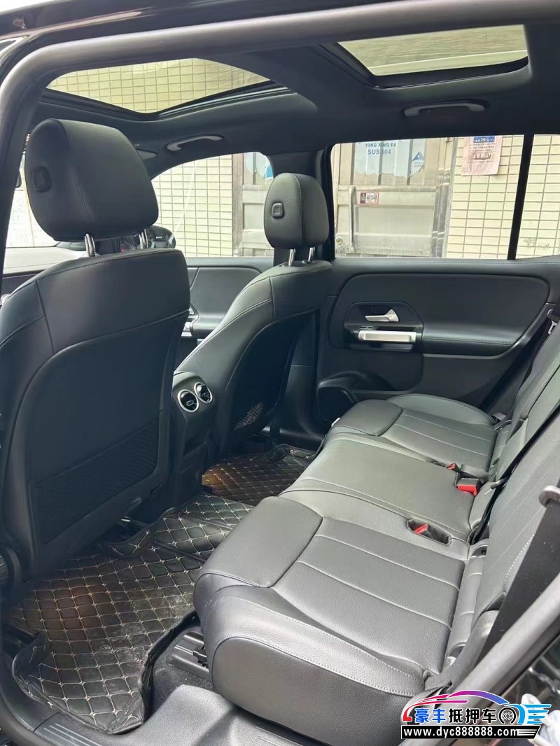 22年奔驰GLB轿车抵押车出售