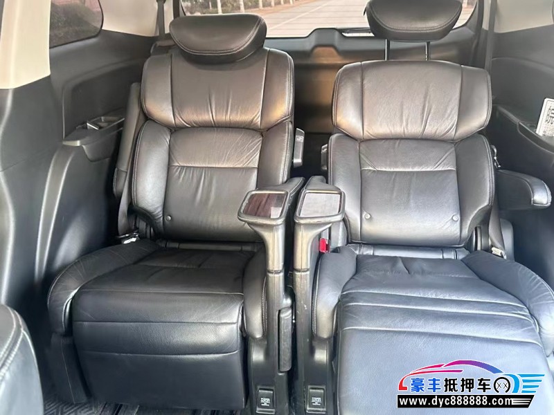 17年本田艾力绅轿车抵押车出售