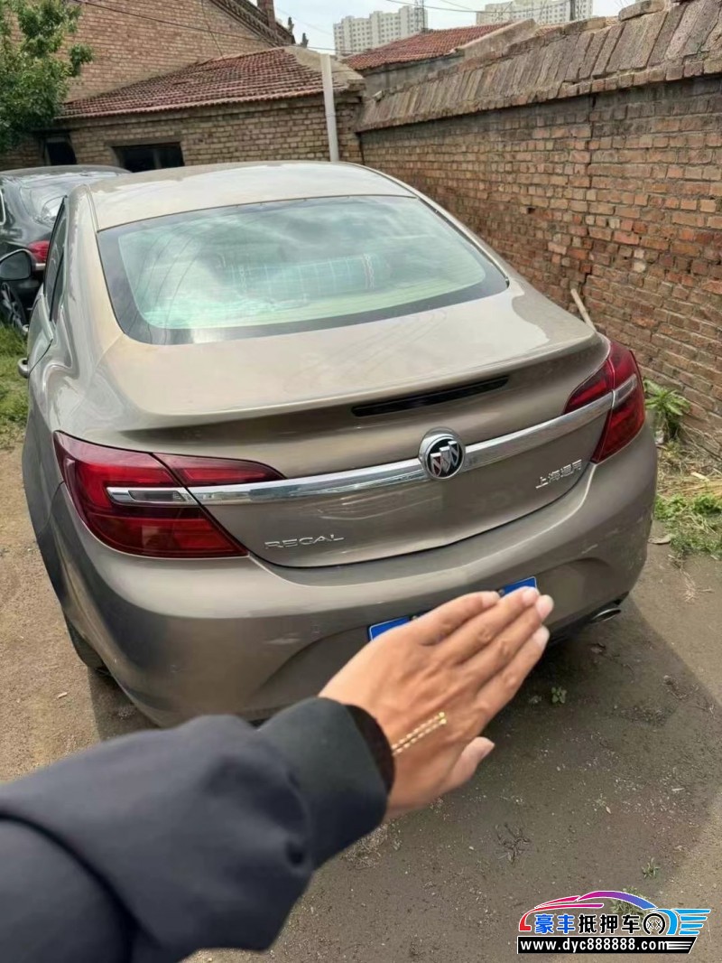 15年别克君威轿车抵押车出售