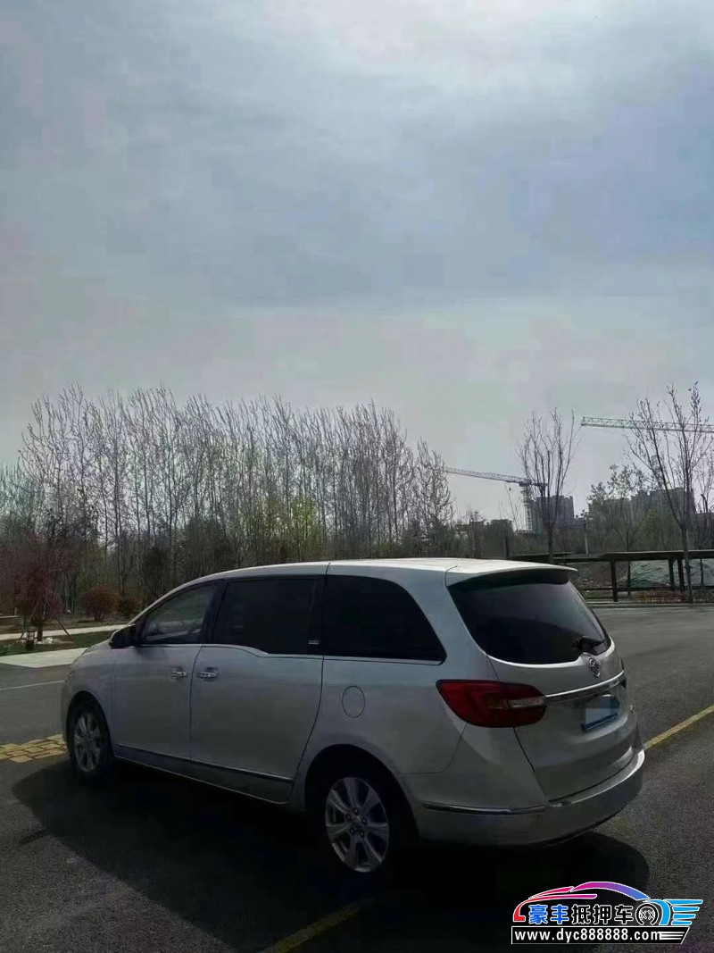 15年别克GL8轿车抵押车出售