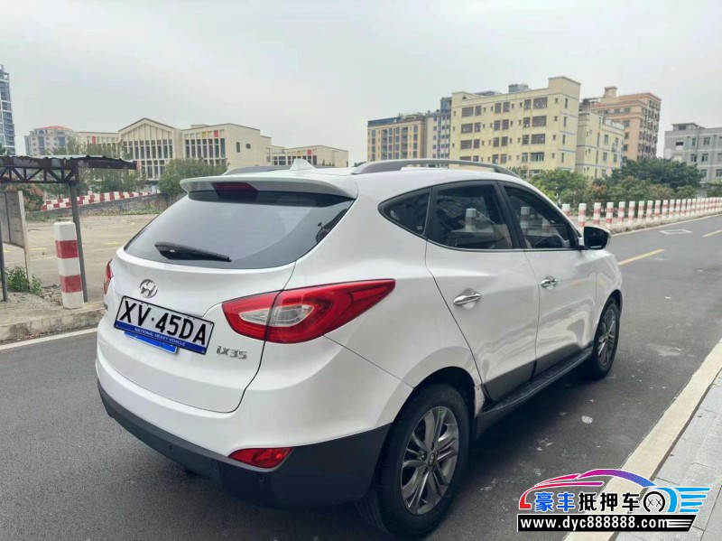 15年现代ix35轿车抵押车出售