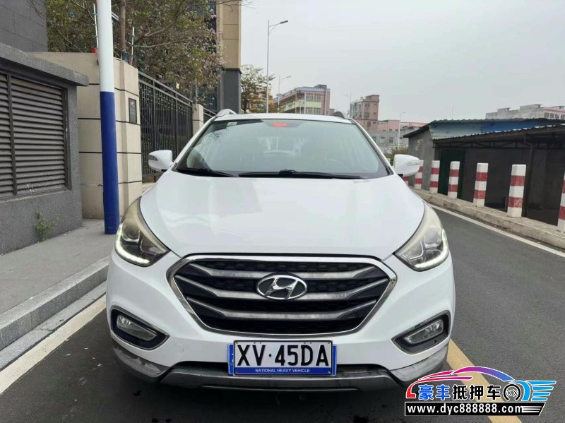 15年现代ix35轿车抵押车出售