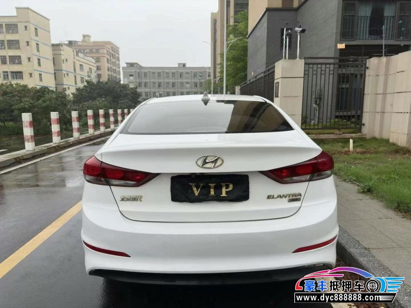 16年现代领动轿车抵押车出售