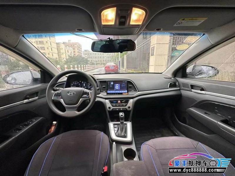 16年现代领动轿车抵押车出售