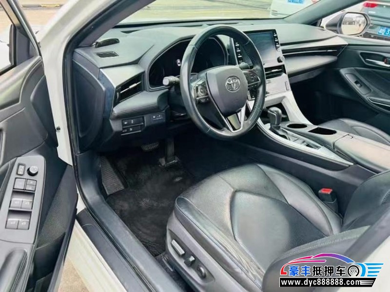 20年丰田亚洲龙轿车抵押车出售