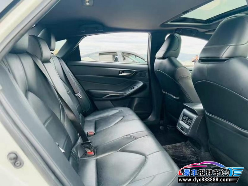 20年丰田亚洲龙轿车抵押车出售