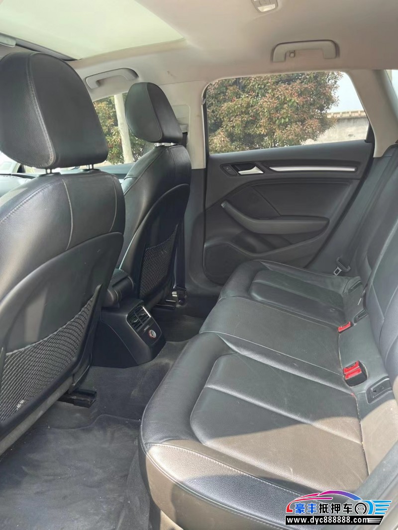 15年奥迪A3轿车抵押车出售