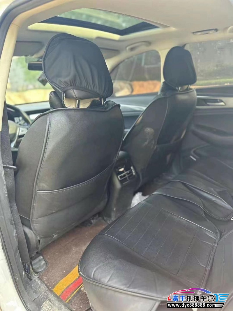 19年长安长安cs85轿车抵押车出售