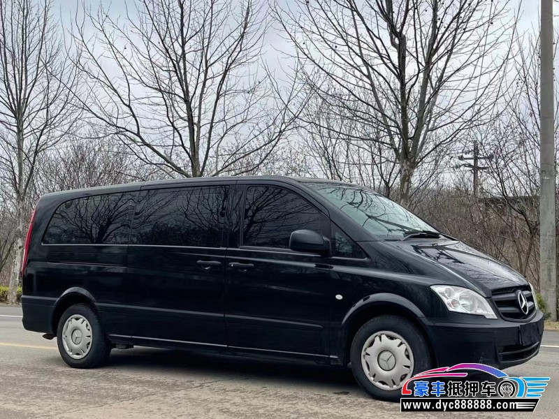 12年奔驰威霆轿车抵押车出售