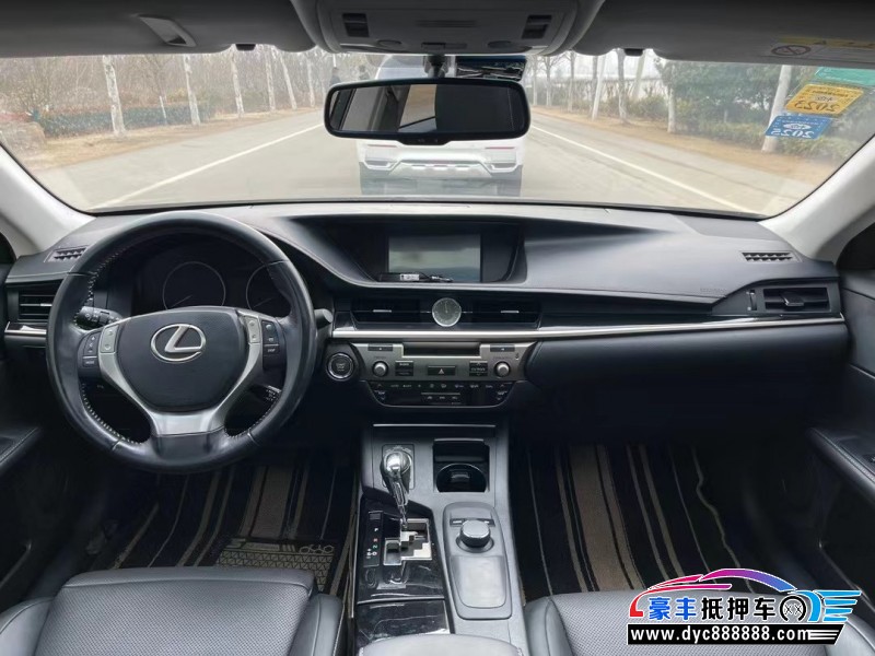 15年雷克萨斯ES轿车抵押车出售