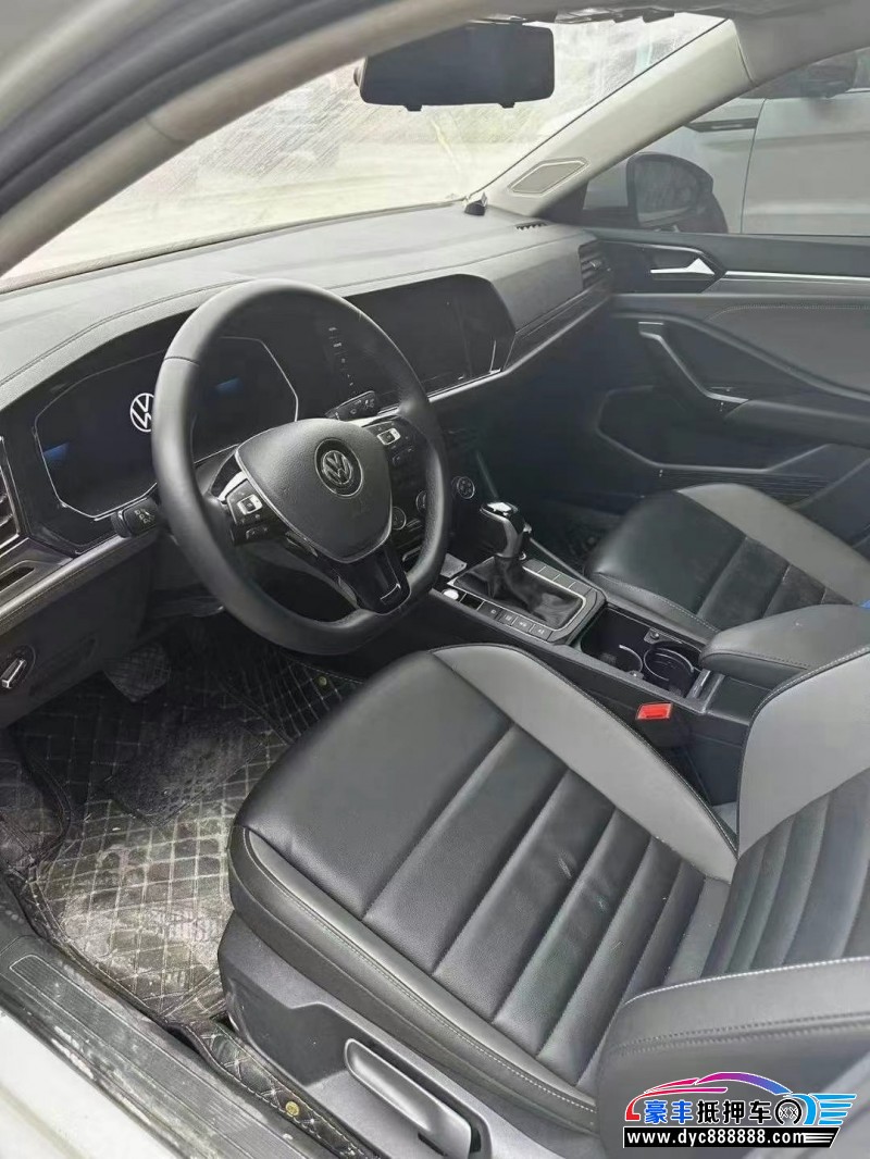 22年大众速腾轿车抵押车出售