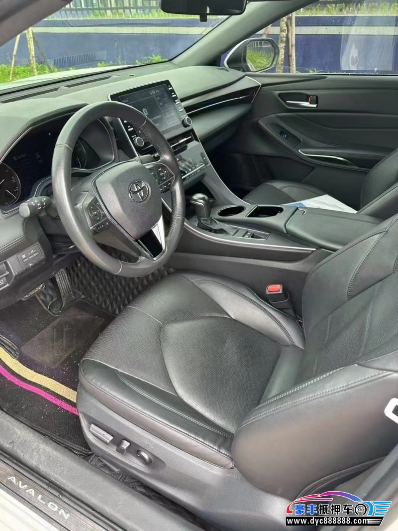 22年丰田亚洲龙轿车抵押车出售