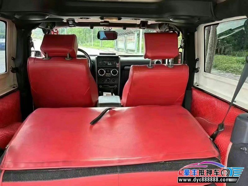 10年Jeep牧马人轿车抵押车出售